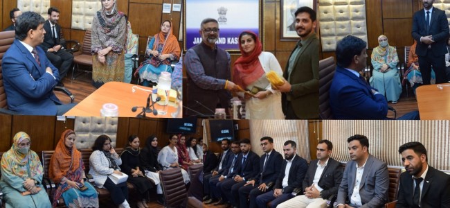 CS interacts with newly appointed ALRs/DLOs CS interacts with newly appointed ALRs/DLOs