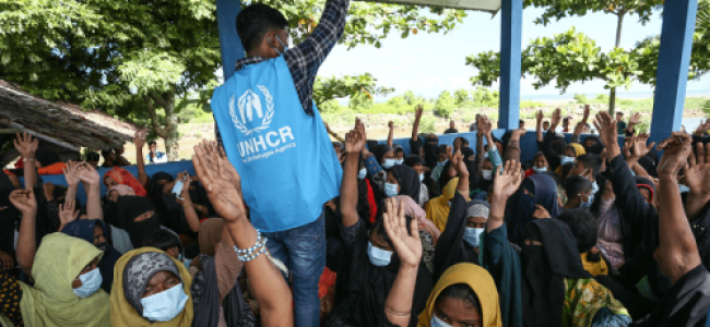 Over 500 Rohingya refugees land in Indonesia Over 500 Rohingya refugees land in Indonesia