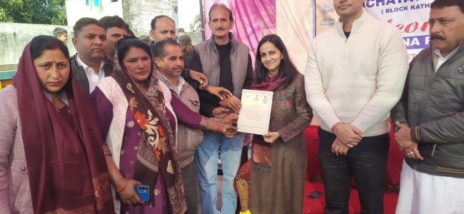 Commissioner Secretary IT participates in Viksit Bharat Sankalp Yatra at Sahar, Kathua Commissioner Secretary IT participates in Viksit Bharat Sankalp Yatra at Sahar, Kathua