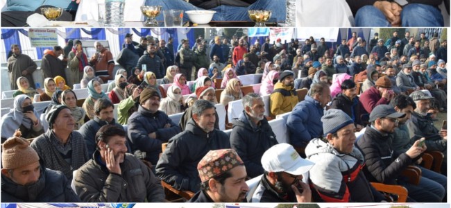 Secretary Transport holds public darbar at Tangmarg; Assures timely redressal of public issues Secretary Transport holds public darbar at Tangmarg; Assures timely redressal of public issues