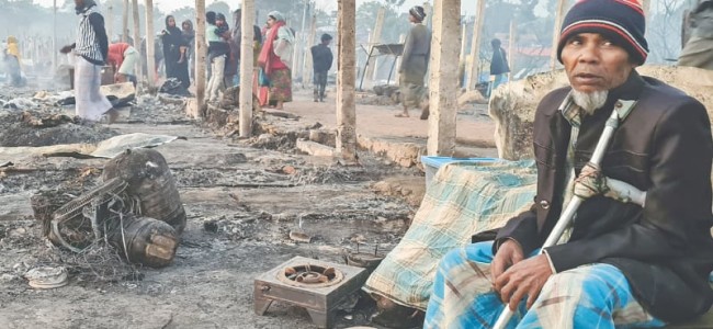 Fire leaves 7,000 Rohingya homeless in Bangladesh camp Fire leaves 7,000 Rohingya homeless in Bangladesh camp