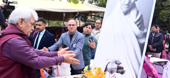 Lt Governor pays tributes to Mahatma Gandhi on his Punyatithi Lt Governor pays tributes to Mahatma Gandhi on his Punyatithi