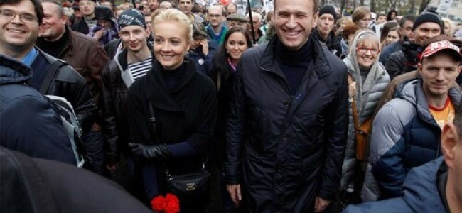 400 held in Russia at events in memory of Navalny