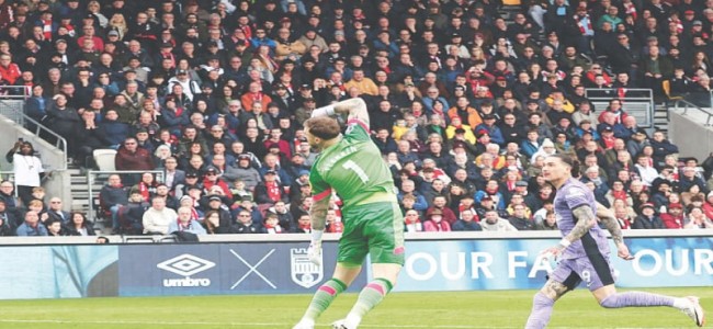 Salah scores on Liverpool return as Arsenal rout Burnley Salah scores on Liverpool return as Arsenal rout Burnley
