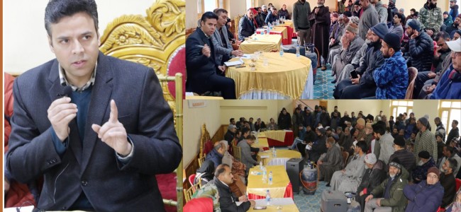 DC Srinagar holds Public Grievance Redressal Camp at Koolipora, Khanyar in Shahr-e-Khaas DC Srinagar holds Public Grievance Redressal Camp at Koolipora, Khanyar in Shahr-e-Khaas