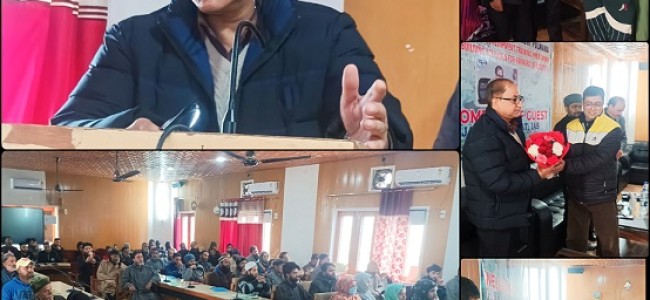 Director Sericulture kick-starts 05 days Skill Development Training programme at Pulwama Director Sericulture kick-starts 05 days Skill Development Training programme at Pulwama