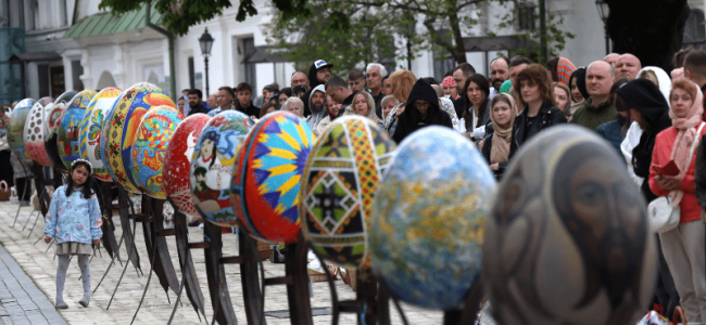 Russian rockets kill three, as rivals mark Orthodox Easter Russian rockets kill three, as rivals mark Orthodox Easter