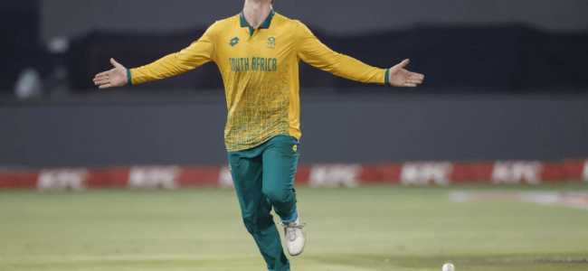 George Linde bats and then bowls South Africa to victory over Pakistan George Linde bats and then bowls South Africa to victory over Pakistan