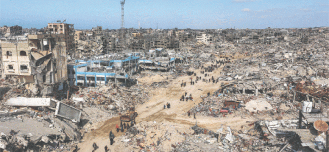 Displaced Gazans head home through rubble as truce begins Displaced Gazans head home through rubble as truce begins
