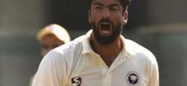 Ranji Trophy: Jammu Kashmir Bowlers Dismantle Mumbai for 120 Runs Ranji Trophy: Jammu Kashmir Bowlers Dismantle Mumbai for 120 Runs